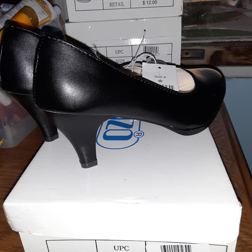 Black  heel's